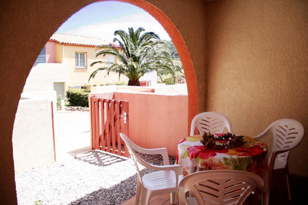 Lagrange Grand Bleu Vacances - Residence Le Village Des Aloes Cerbere Phòng bức ảnh